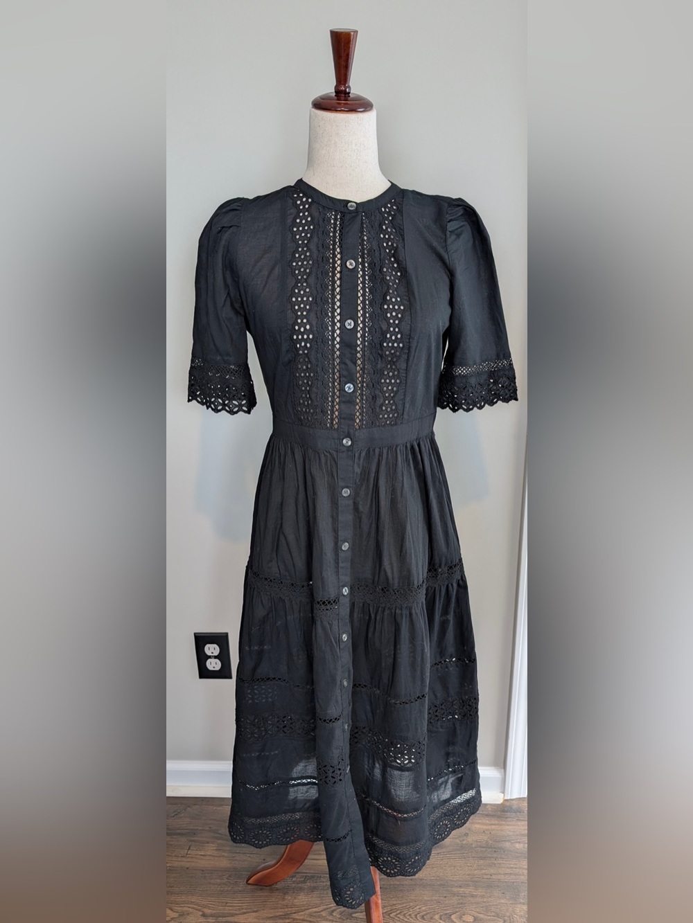 GAP Women’s Lace Eyelet Button-Front Midi Dress Cottagecore Black Size XS